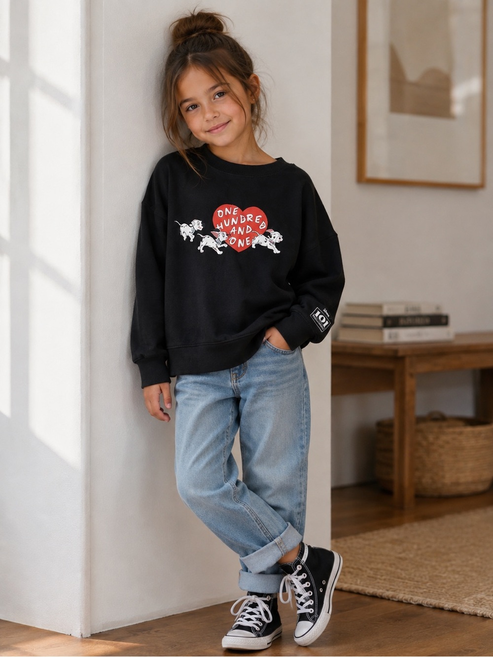 Uniqlo x Disney Kids 101 Dalmatians Graphic Crewneck Sweatshirt - Size 7-8